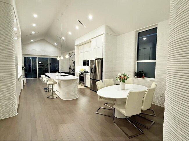 Foto del edificio - 213 Cherry Ridge Rd