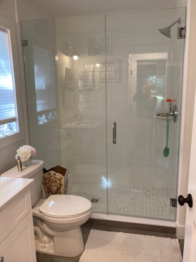 Building Photo - 9 Old Mill Rd