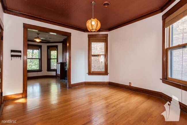 Building Photo - 2514 N Francisco Ave