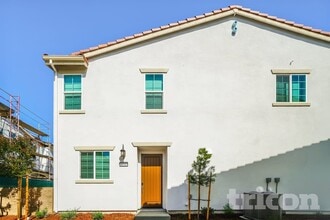Building Photo - 10563 Vina Ct