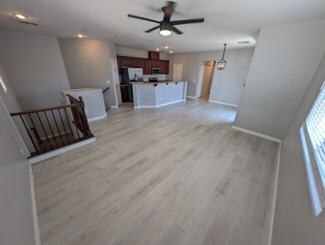 Foto del edificio - 9120 Alpine Grove Ave