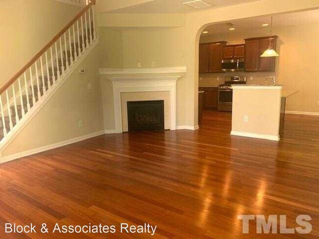 Building Photo - 3 br, 2.5 bath House - 9714 Renfield Drive