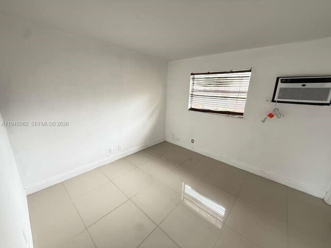 Foto del edificio - 101 NE 41st St