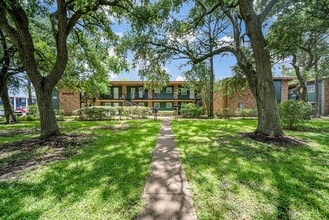 Building Photo - 411 Ave A