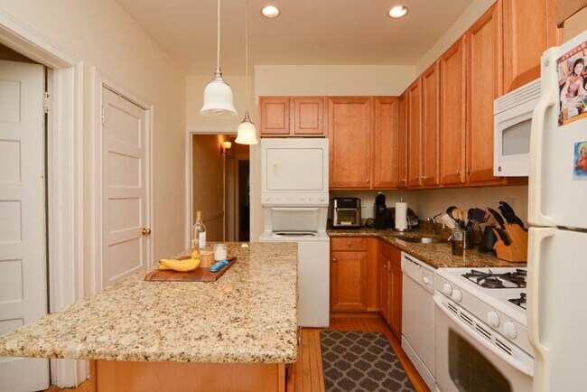 Foto del edificio - 1710 W Addison St