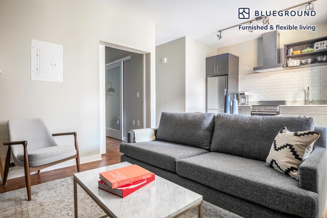 Foto del edificio - 1011 4th St NW