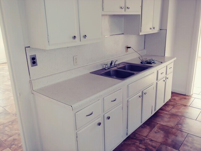 Foto del edificio - 91 Crocker Blvd