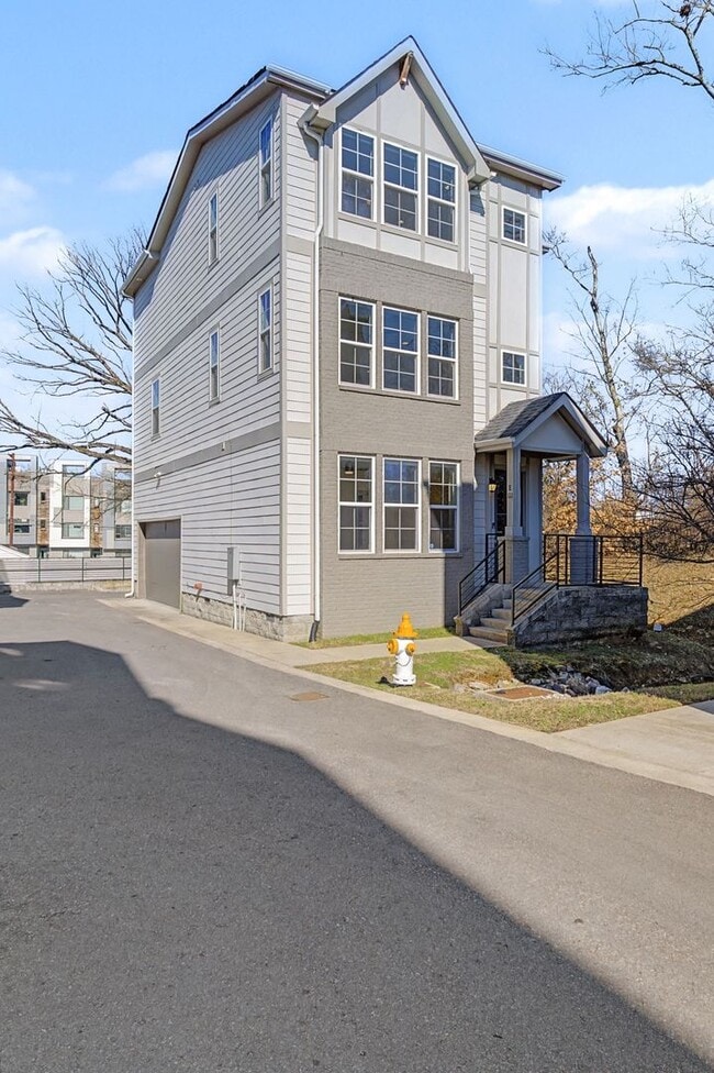 Building Photo - Modern West Nashville Gem