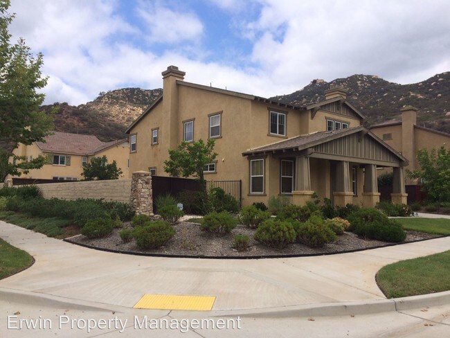 Building Photo - 3270 Beven Dr