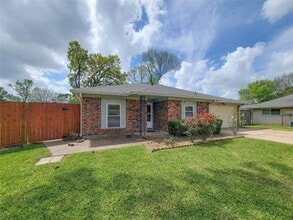 Building Photo - 12611 Dermott Dr