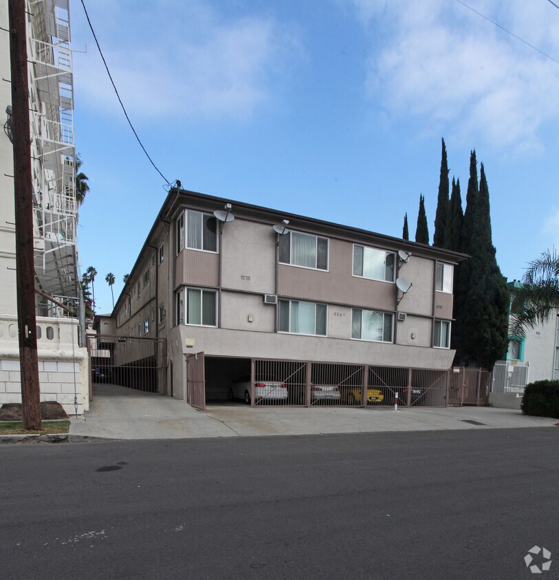 Building Photo - 5347 Loma Linda Ave