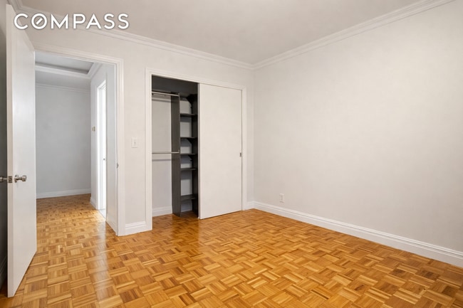 Foto del edificio - 99 Kingsland Ave