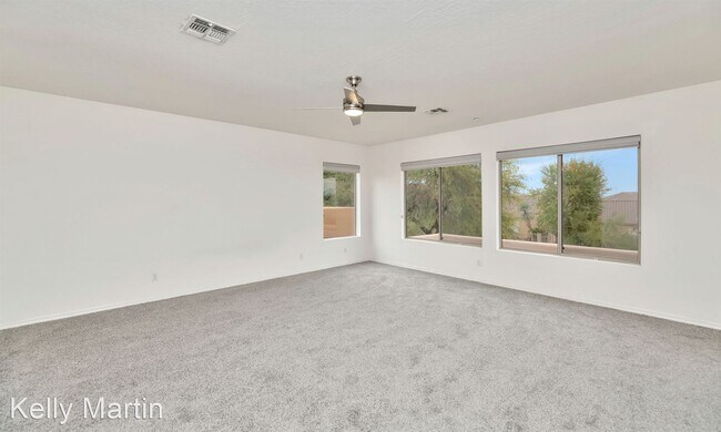 Foto del edificio - 5 br, 3.5 bath House - 10491 E Meadowhill Dr