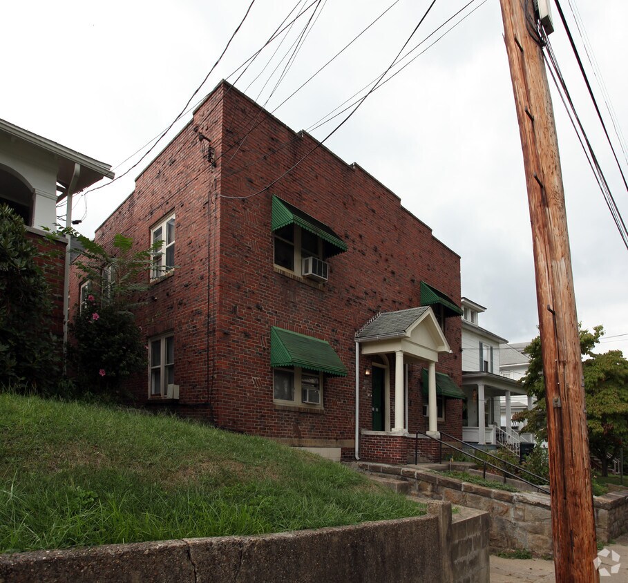 Building Photo - 211 Euclid