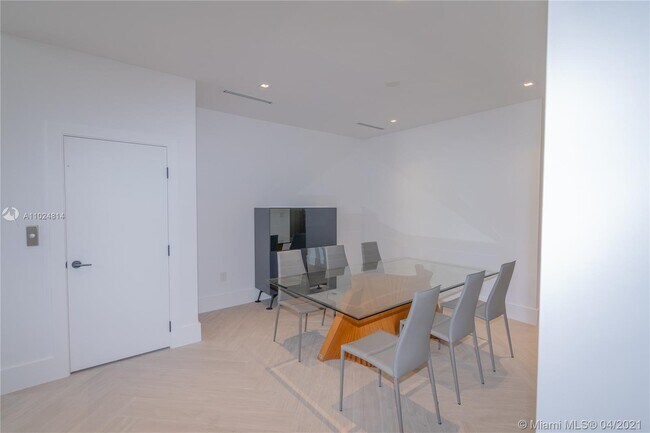 Building Photo - 3510 Segovia St