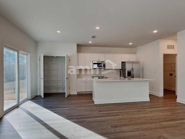 Foto del edificio - 1139 Livengood Wy