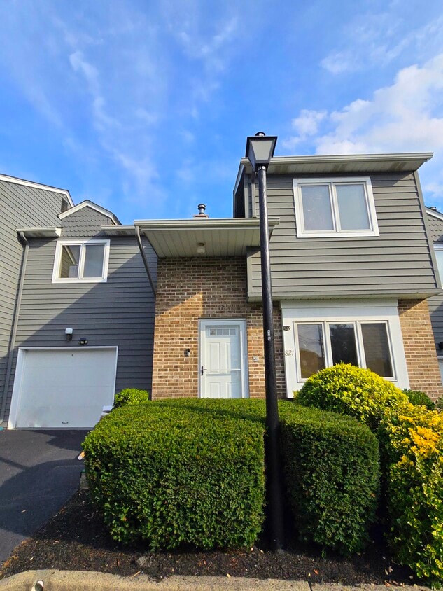 Photo - 821 Creek Ct (Fair Lawn, NJ)