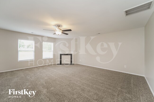 Foto del edificio - 4031 Larkhaven Village Dr