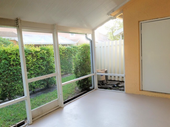 Foto del edificio - 4718 SW 13th Ct