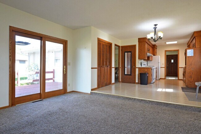 Foto del edificio - Spacious 3 bed, 2 bath rental in Bloomingt...