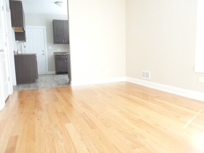 Foto del edificio - 4153 N Kimball Ave