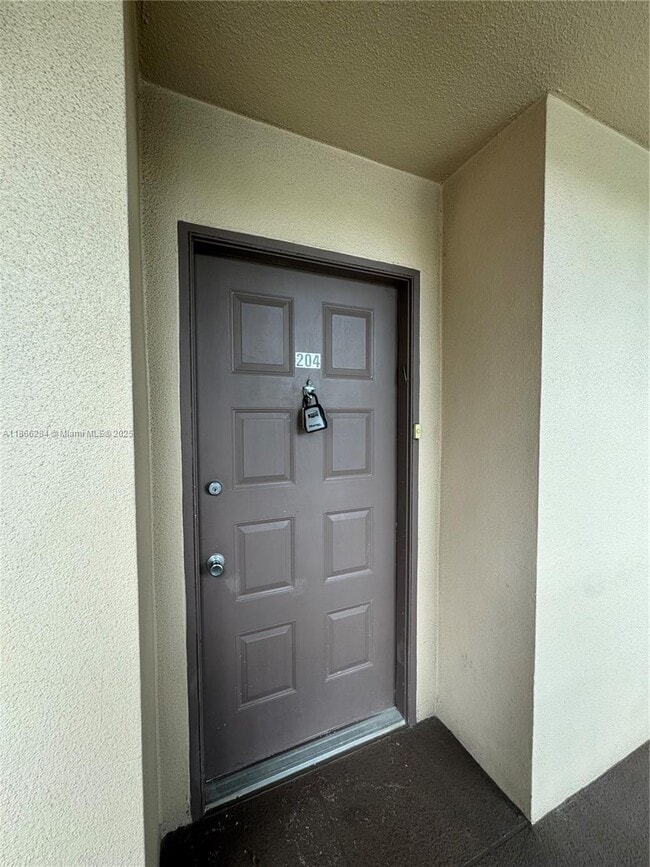 Foto del edificio - 13101 SW 11th Ct