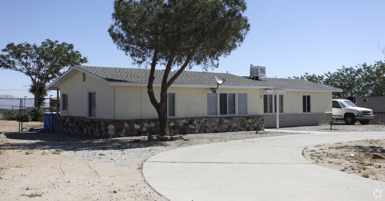 Primary Photo - 15034 Sequoia Ave