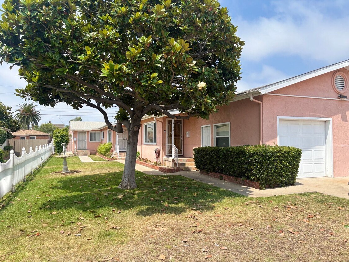 Foto principal - 2 bedrooms duplex in Chula Vista