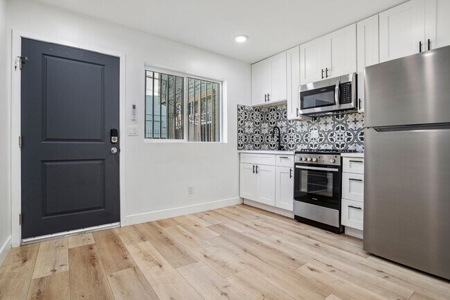 Foto del edificio - 1173 W 29th St