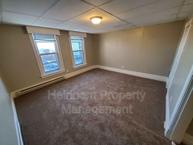 Primary Photo - 27-29 4th St
