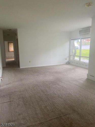 Foto del edificio - 160 Main St