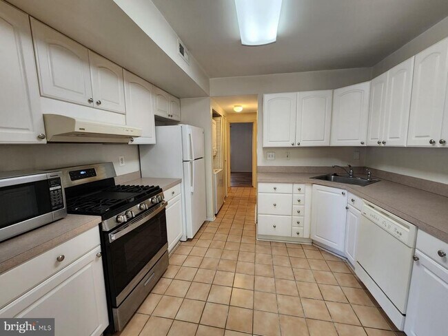 Foto del edificio - 2062 Royal Fern Ct