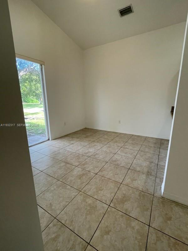 Foto del edificio - 2173 SE 2nd St