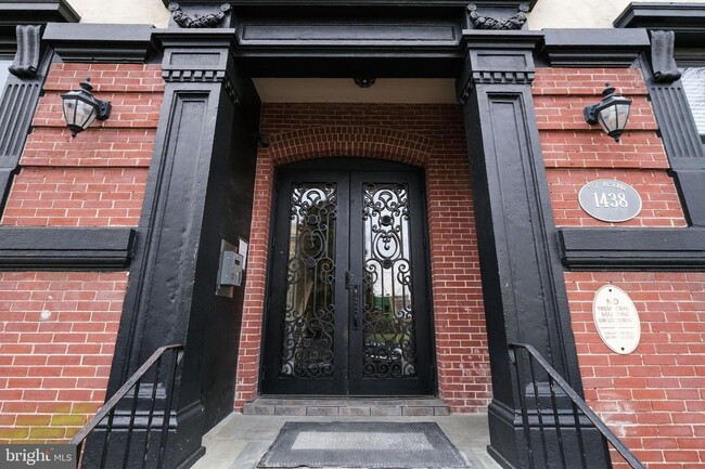 Building Photo - 1438 Meridian Pl NW