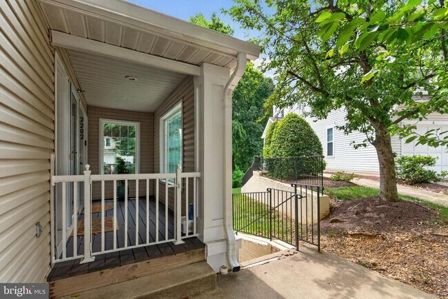Foto del edificio - 6607 Thackwell Way