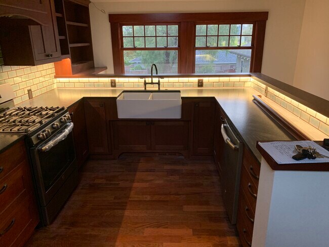 Foto del edificio - 246 Berkeley Way