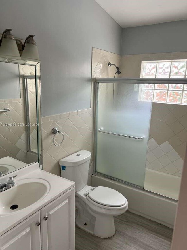 Foto del edificio - 17541 NE 4th Ave