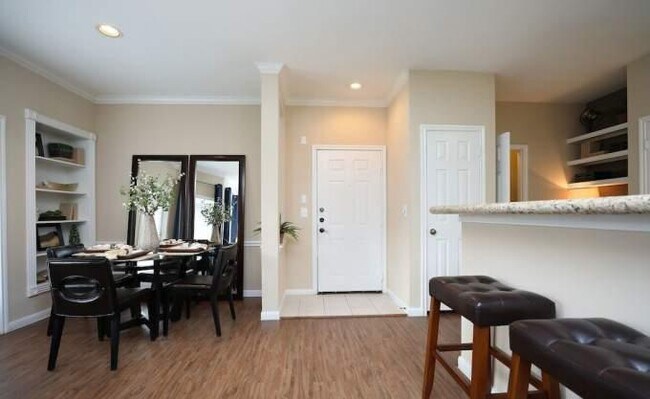 Building Photo - 3 bedroom in Sugar Land TX 77498