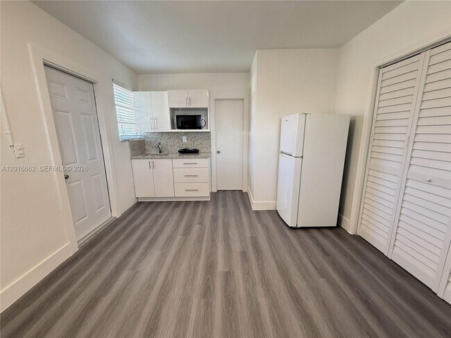 Foto del edificio - 155 SW 71st Ave