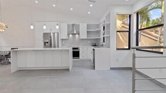 Building Photo - 15533 N Miami Lakeway