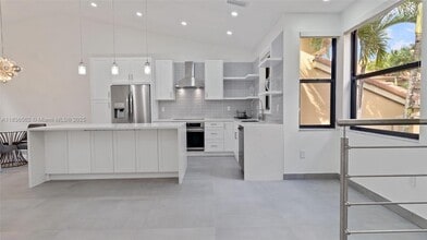 Building Photo - 15533 N Miami Lakeway