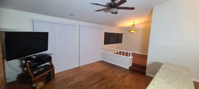 Building Photo - 861 Via Alameda