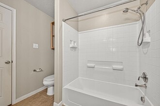 Building Photo - 24615 Amberleaf Ct