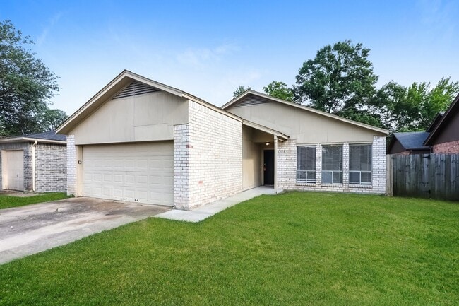 Building Photo - 1308 Wilson Dr