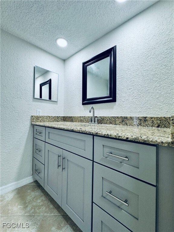 Foto del edificio - 5205 Cedarbend Dr