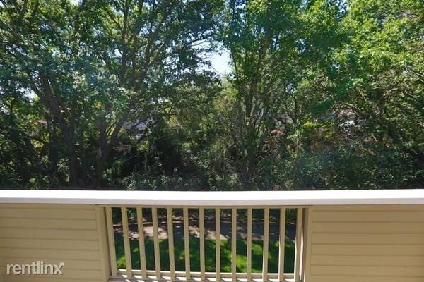 Building Photo - 7734 Creekside Dr
