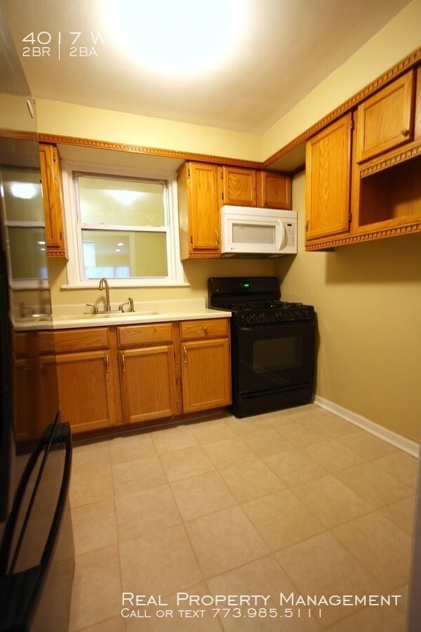 Building Photo - 4017 W 58th Pl