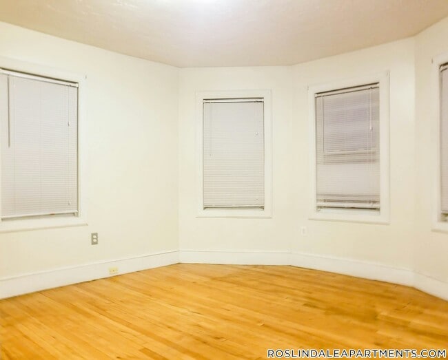 Building Photo - 4041 Washington St