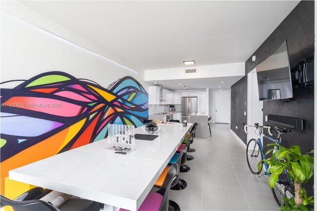 Building Photo - 1600 NE 1st Ave