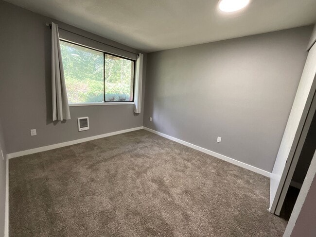 Building Photo - Beautiful 2 Bedroom Home in Seattle